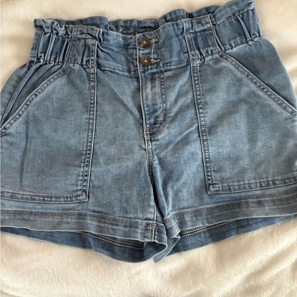 Maurices Jean Shorts size small.